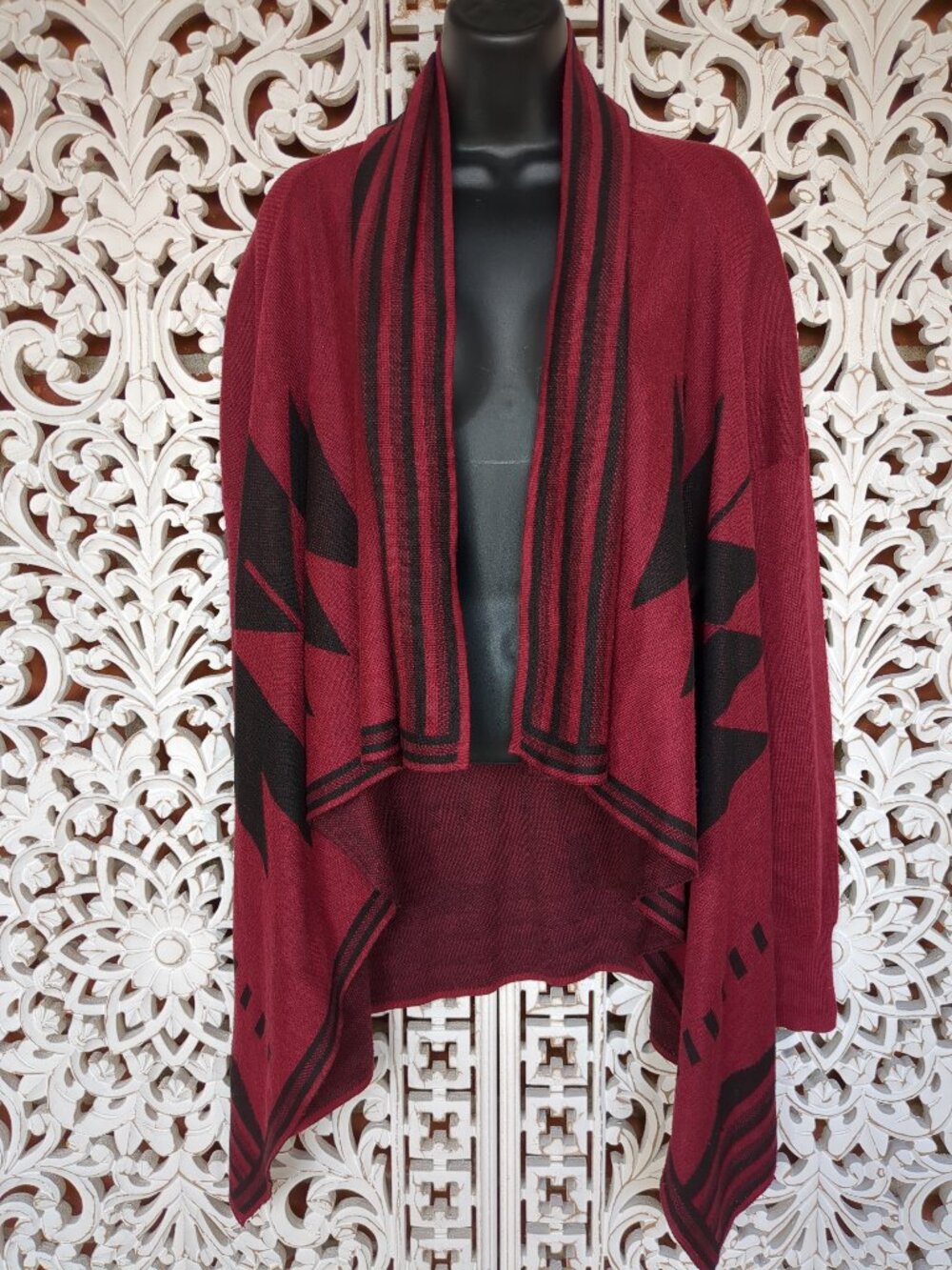 M/L Vintage Red and Black Long Sleeved Cardigan